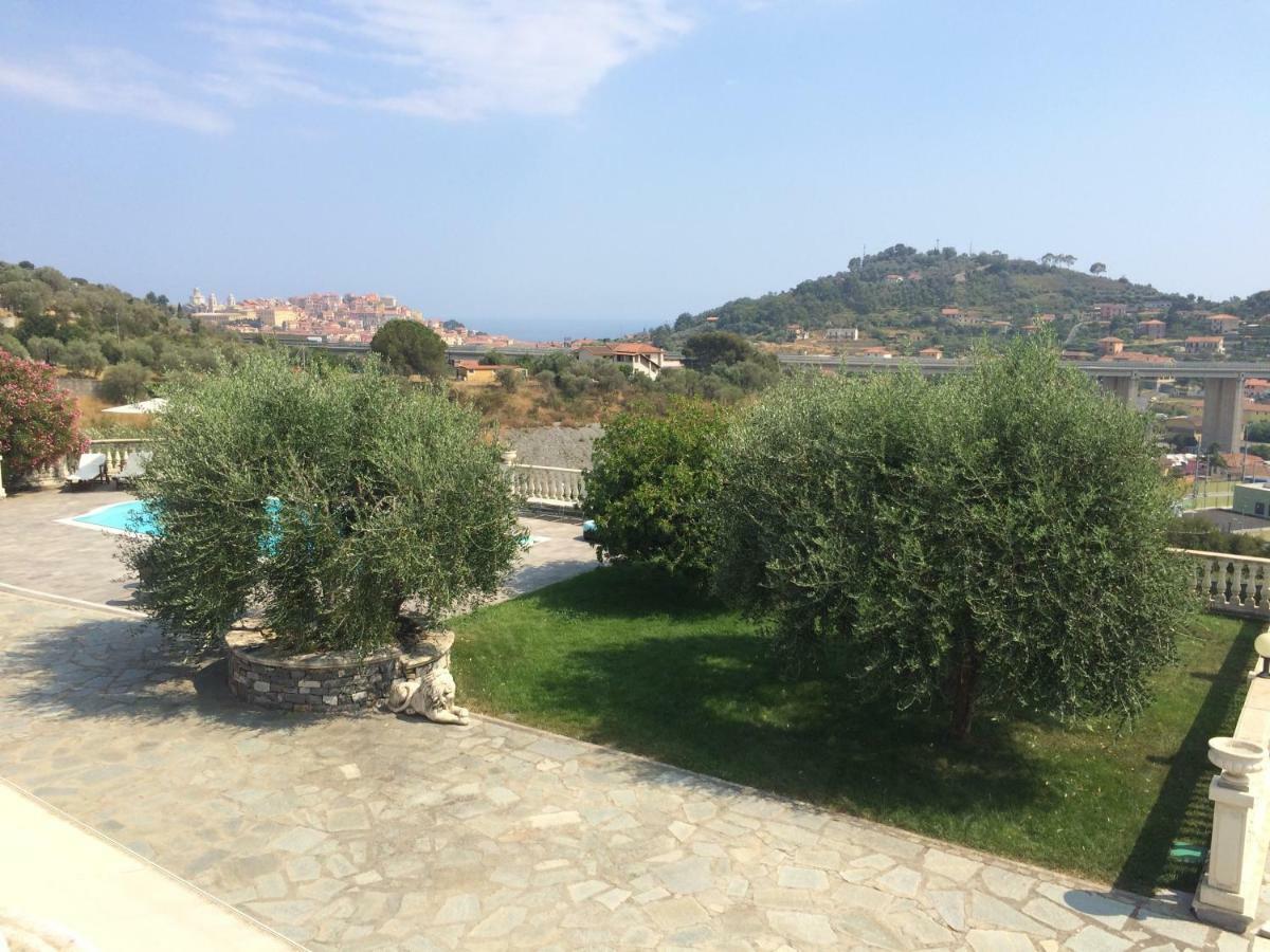 Villa Con Piscina A Imperia, Italy Luaran gambar