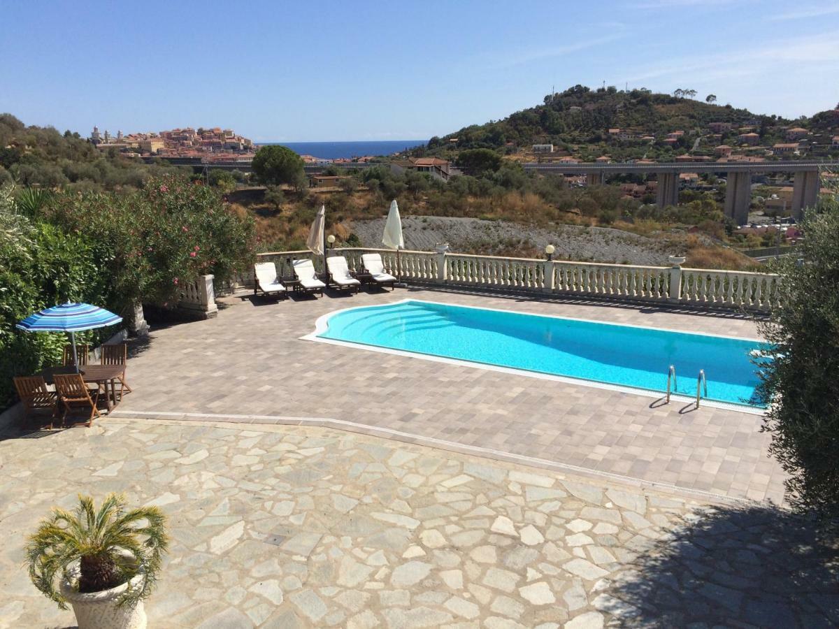Villa Con Piscina A Imperia, Italy Luaran gambar